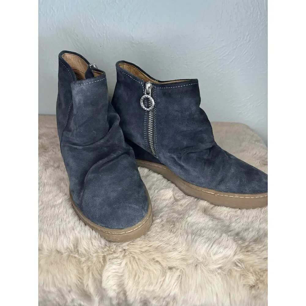 Sofft Siri Suede Waterproof Wedge Heel‎ Boot in Dark Blue Size 8.5